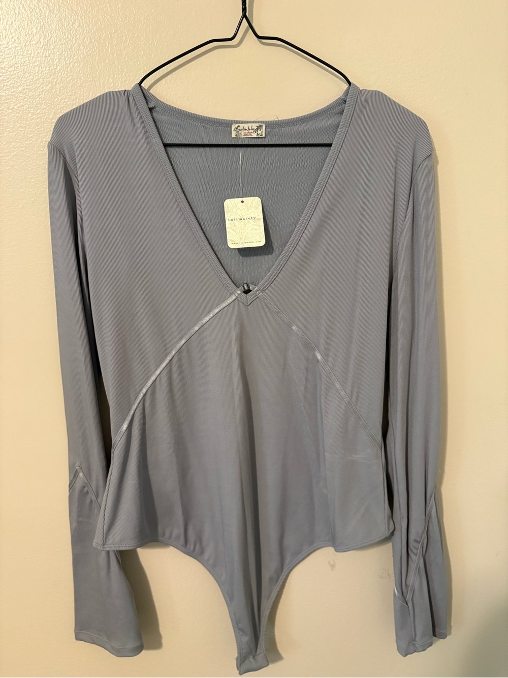 Free People Victoria NWT Plunge Seamed Ribbed Long Sleeve Bodysuit Top Grey XL - Picture 3 of 6
